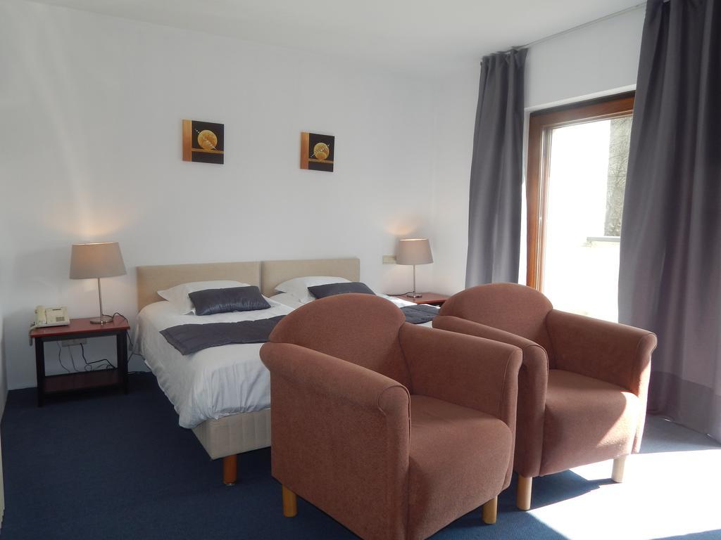 Hotel Le Martin Pecheur Fauvillers Rom bilde